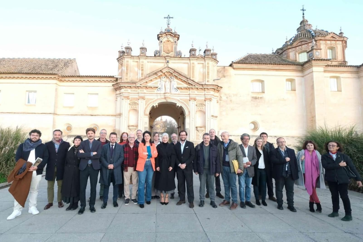 Técnicos del Patronato Carmen Conde Antonio Oliver en el encuentro Sevilla, Capital del 27