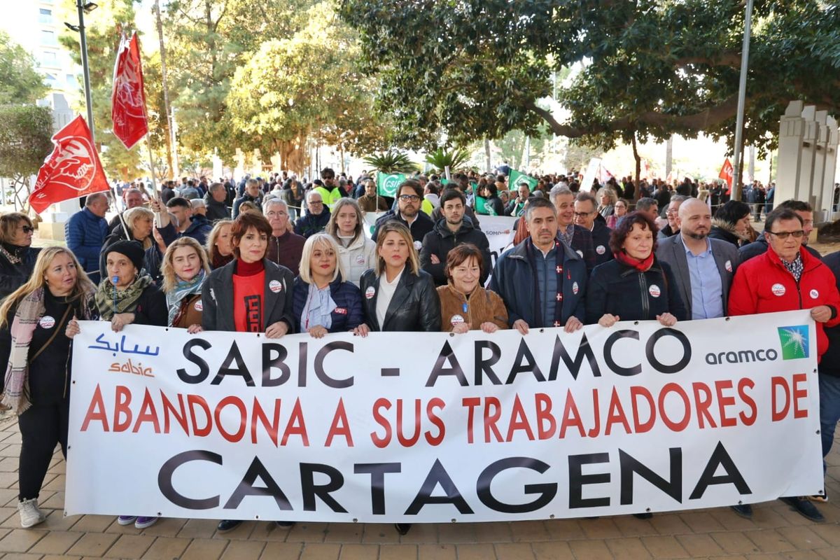 Manifestación en defensa de los puestos de trabajo de Sabic