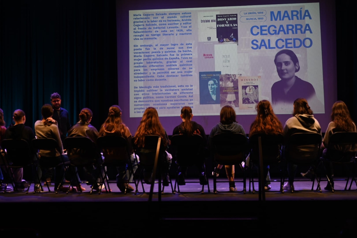 Libreta Mandarache se adentra en la obra de Carmen Conde y las autoras del 27 y la Edad de Plata
