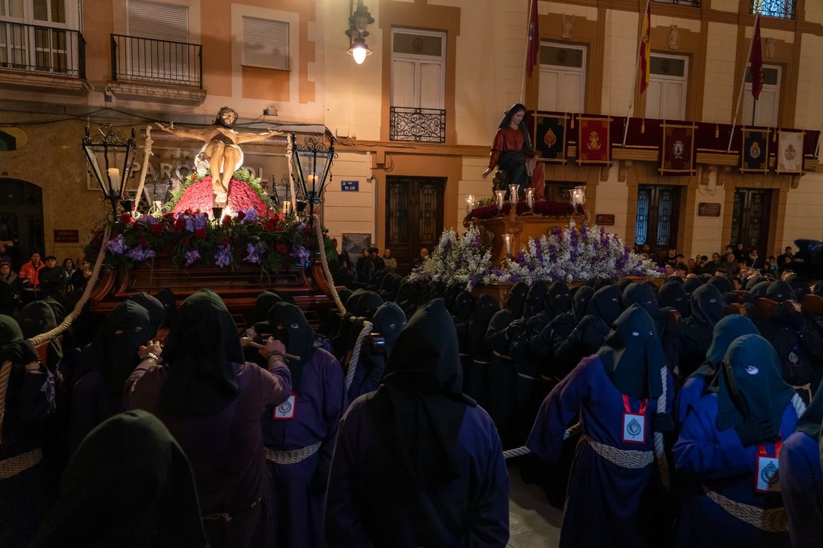 Cartagena sale de madrugada a la calle para vivir con el Cristo del Socorro el inicio de la Semana Santa 1 298884