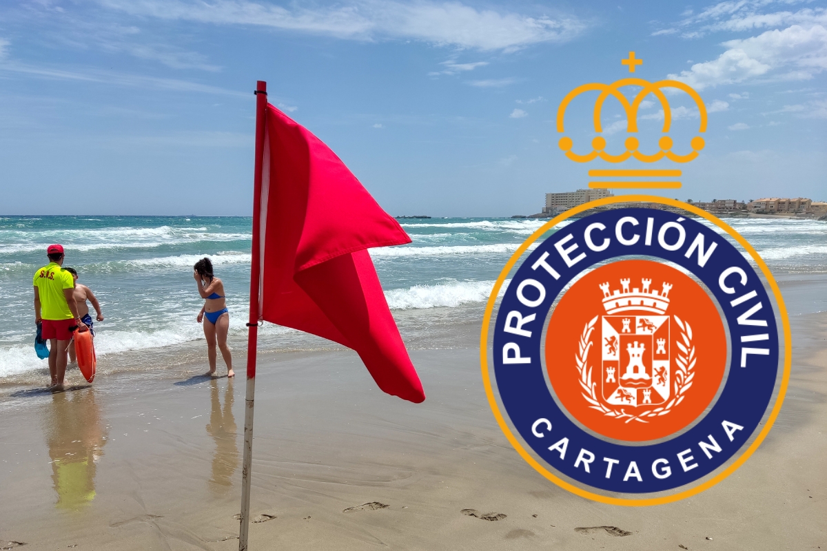 Bandera Roja en Playa. Socorristas del Servicio de Pretección Civil