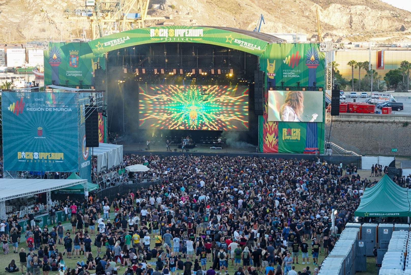 Imágenes de la primera jornada de la quinta edición del Rock Imperium