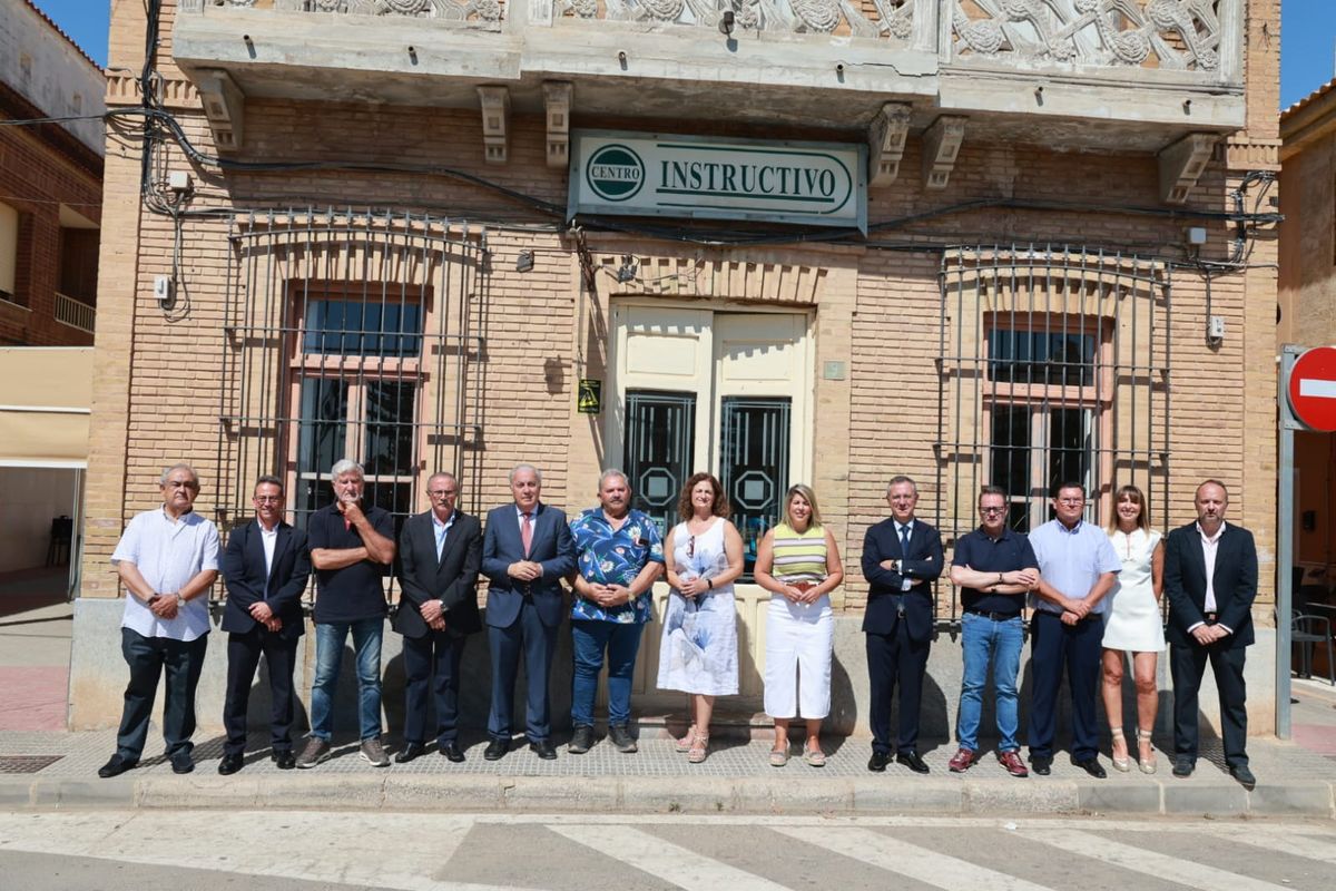 El Ayuntamiento sumará recursos municipales a la reforma del Casino de Pozo Estrecho que financia Cajamar