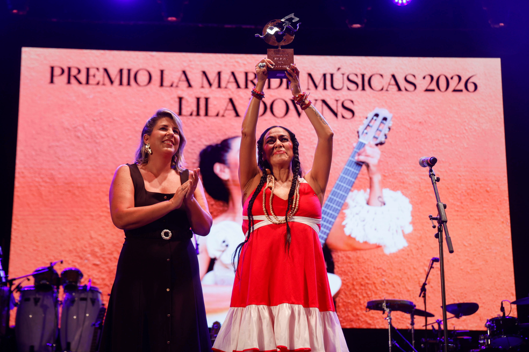 Lila Downs recibe el premio La Mar de M�sicas 2026