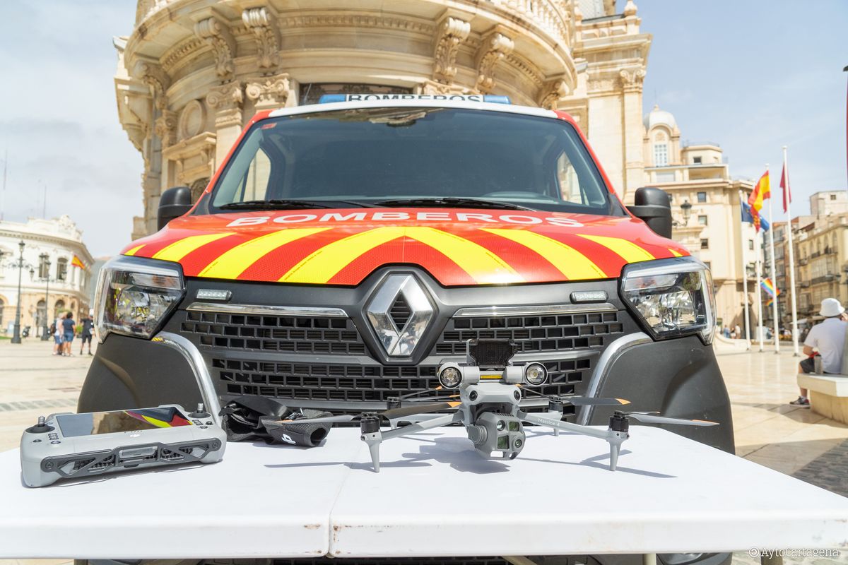 Bomberos de Cartagena han adquirido recientemente nuevos vehículos y un dron