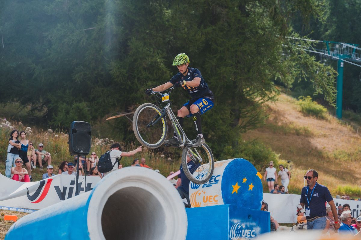 Dani Cegarra termina sexto en el Campeonato de Europa UCI y Álvaro Micol logra la cuarta plaza en Junior