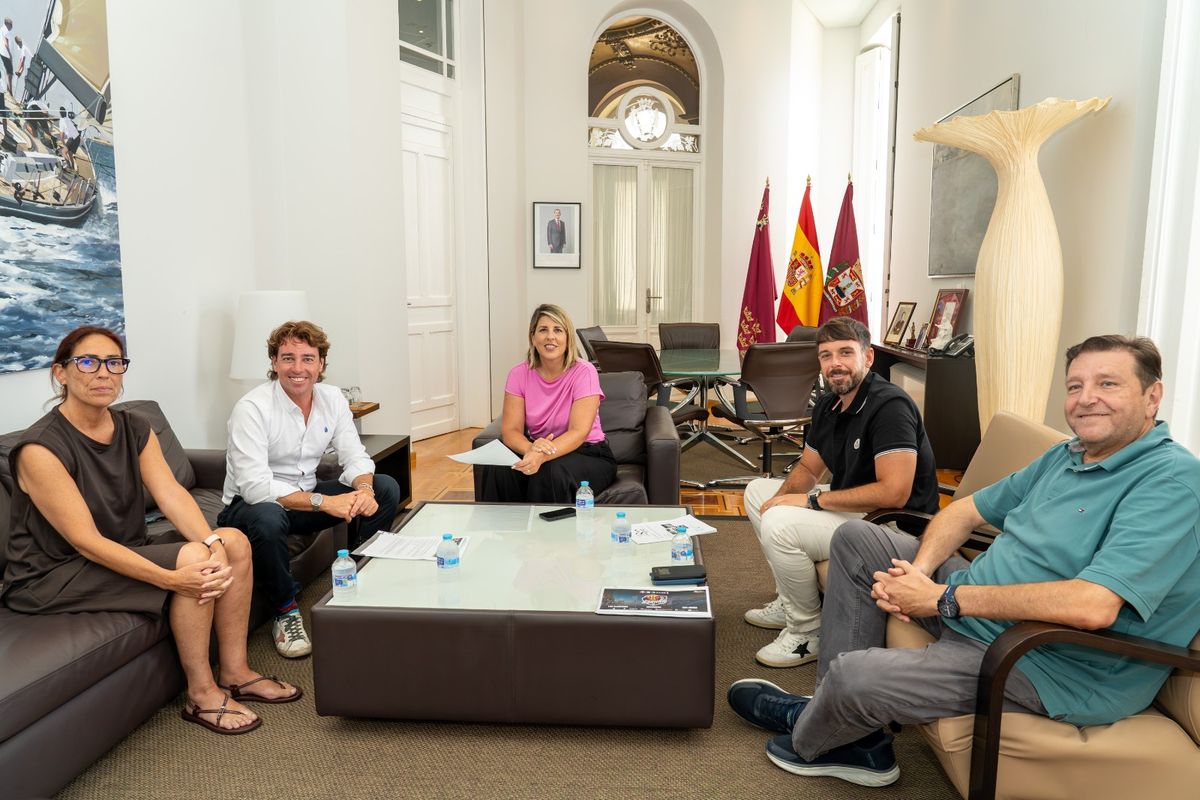 Reunión de la alcaldesa con responsables de Deportes sobre la futura organización de grandes eventos nacionales