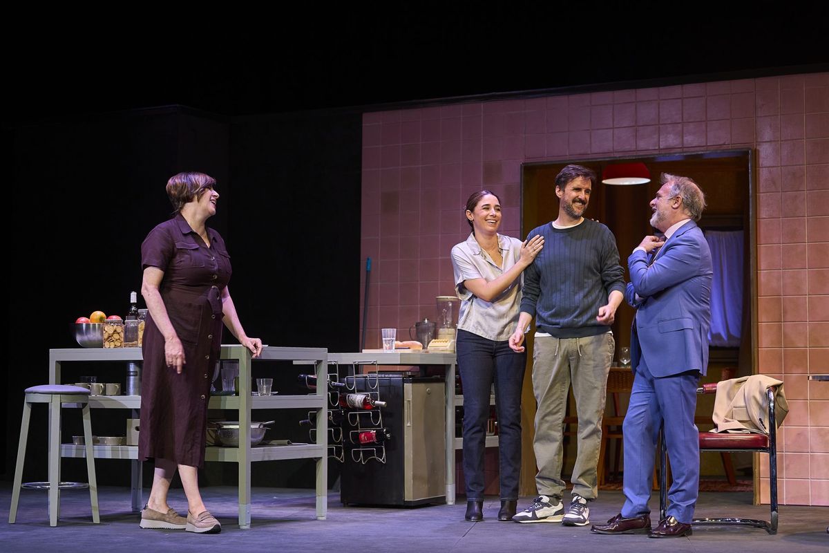 La comedia teatral '53 domingos'. Programación El Batel