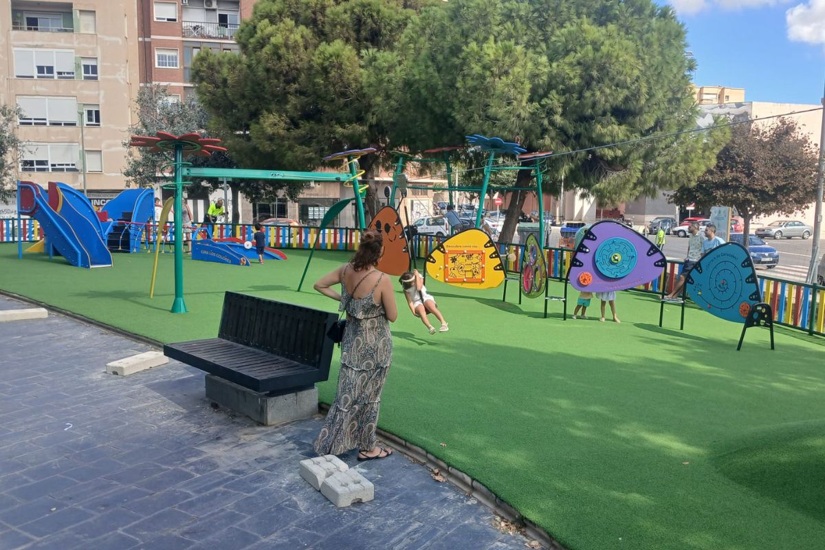 Los Juncos abre sus nuevas áreas de juego infantil