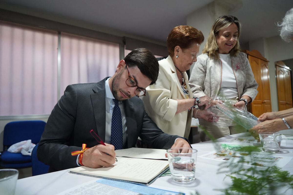 La Asociación de Amas de Casa, Consumidores y Usuarios de Cartagena celebra la apertura de su nuevo curso