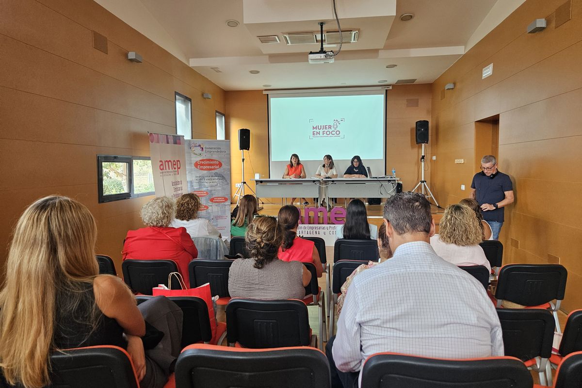 IV Edici�n del taller 'Mujer en el Foco'