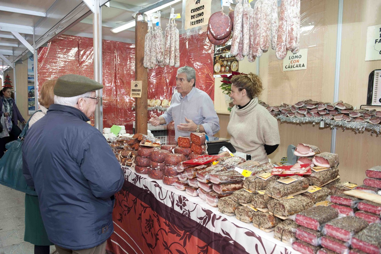 Inauguracin de la I Muestra Artesana de Navidad en la calle Honda