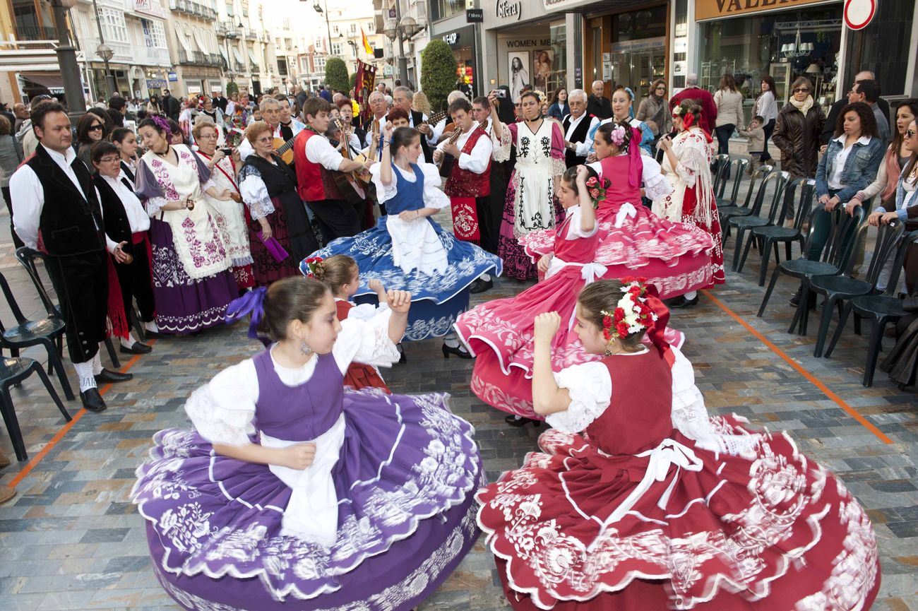 Ofrenda Floral a la Patrona, Viernes de Dolores