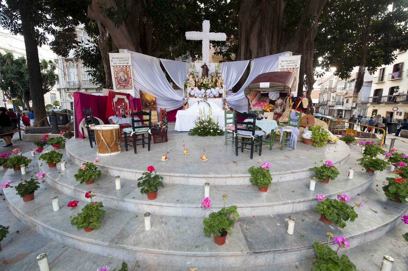 Cruz de Mayo de la Romera de San Gins en la plaza San Francisco