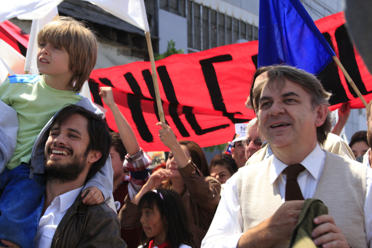 Fotograma de No, de Larraín