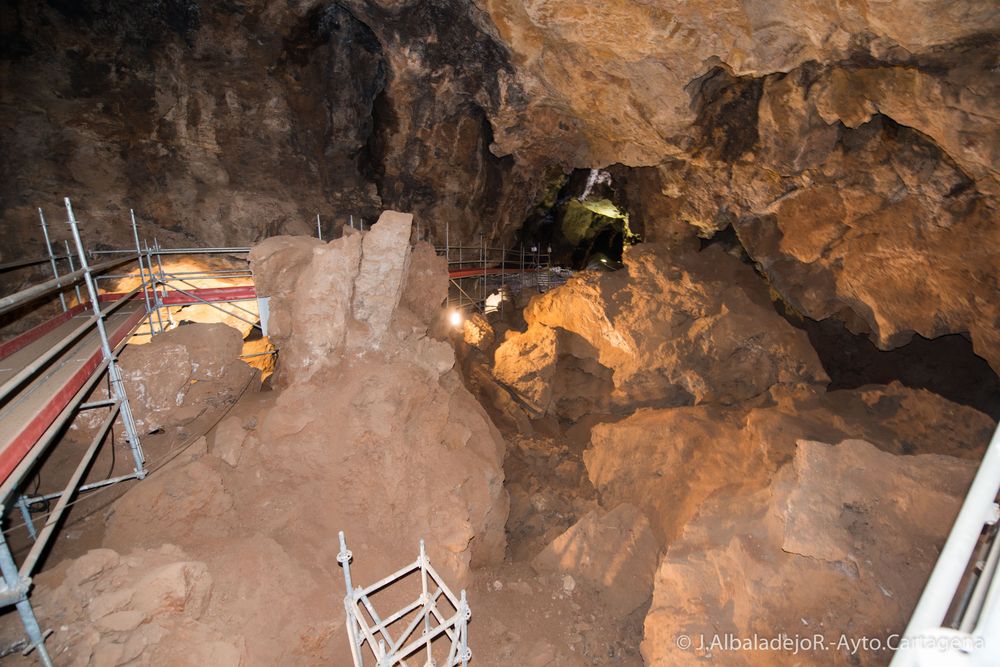 Visita a Cueva Victoria