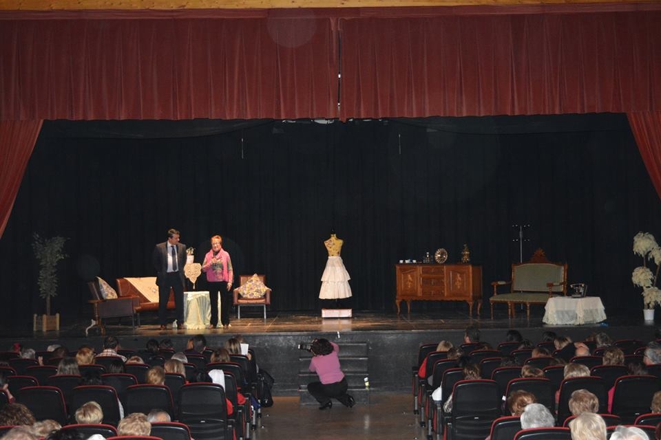 Obra El vestido de la novia interpretada por el grupo Tanit