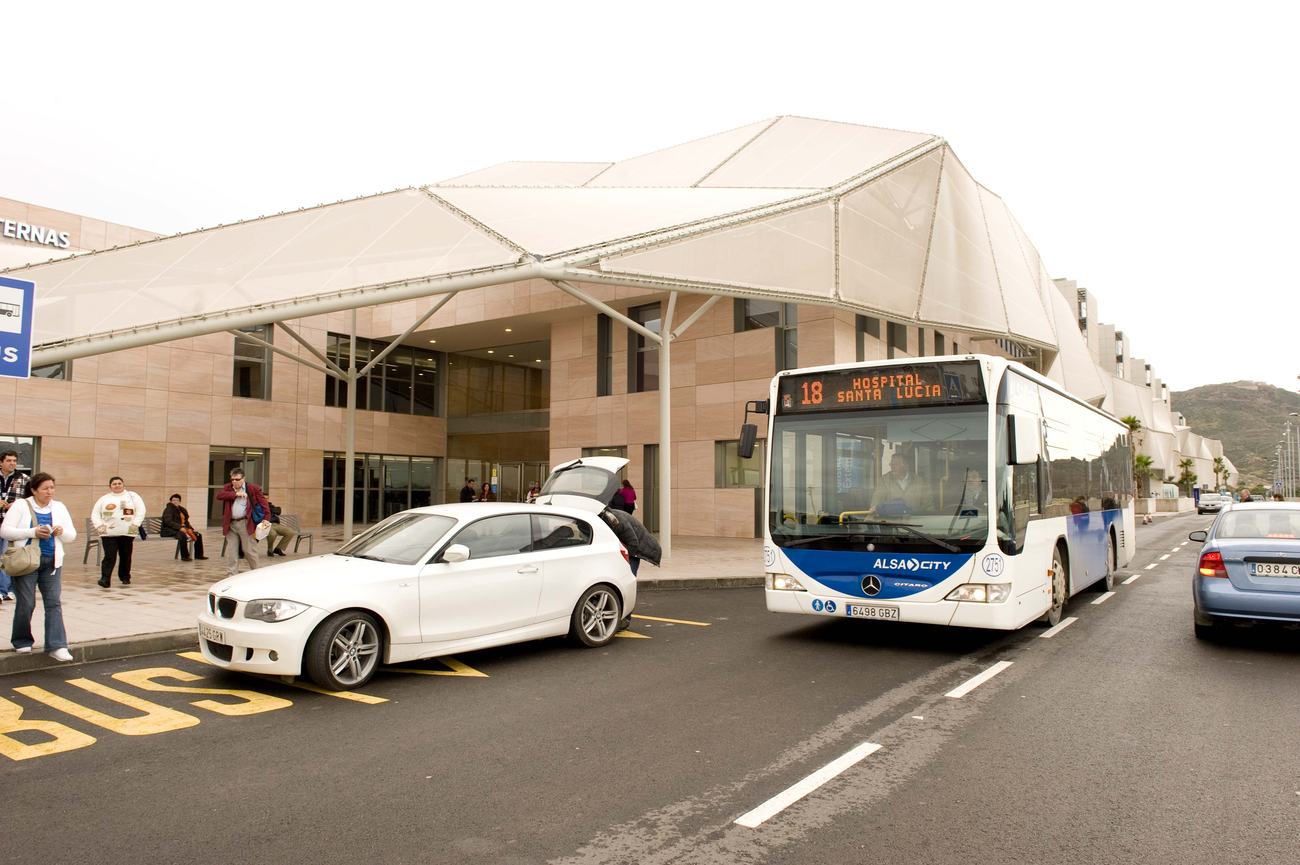 Lnea de autobuses del Hospital de Santa Luca