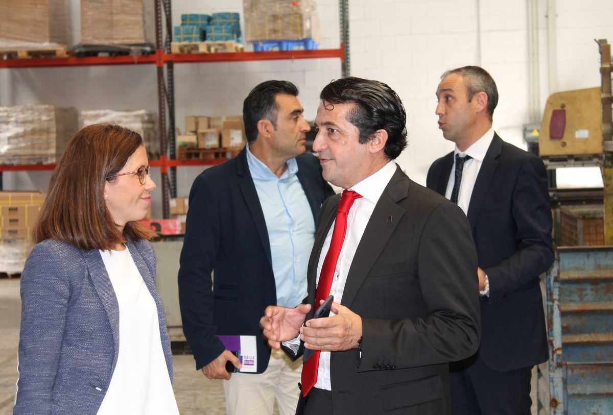 Visita de Ana Beln Castejn a empresas de la comarca para formacin ADLE