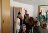 Visita de Caldern junto a la consejera de Familia al Banco de Alimentos y la Residencia de Fuente Cubas