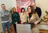 Entrega de cheque a la ganadora de la Campaa Navidea del rea Comercial La Milla