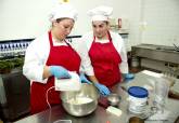 Demostracin de los alumnos del Curso de Cocina y Restauracin de la ADLE 