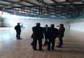 El alcalde y los responsables de la UTE del Palacio de Deportes se renen para buscar soluciones y acelerar su apertura