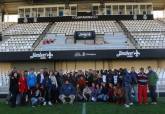 Visita al Cartagonova organizada por Servicios Sociales y la Fundaci�n Cartagena FC