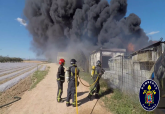 Incendio de plsticos en El Albujn