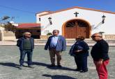 Visita de Calder�n a los consultorios m�dicos de Isla Plana y La Azoh�a