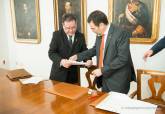 Firma de la donación del legado de José María Navarro Cayuela al Archivo Municipal de Cartagena