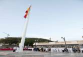 La explanada del puerto se viste de gala en el acto de arriado solemne de Bandera con motivo del Da de las Fuerzas Armadas