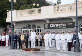 La explanada del puerto se viste de gala en el acto de arriado solemne de Bandera con motivo del Da de las Fuerzas Armadas