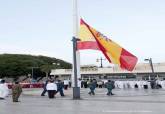 La explanada del puerto se viste de gala en el acto de arriado solemne de Bandera con motivo del Da de las Fuerzas Armadas