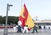 La explanada del puerto se viste de gala en el acto de arriado solemne de Bandera con motivo del Da de las Fuerzas Armadas