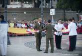 La explanada del puerto se viste de gala en el acto de arriado solemne de Bandera con motivo del Da de las Fuerzas Armadas