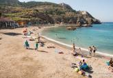 Las Playas de Cartagena ya lucen las banderas azules y 'Q de calidad'