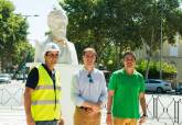 El busto restaurado de Jimnez de la Espada ya luce en el Paseo Alfonso XIII, frente al instituto que lleva su nombre