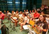 Visita de la alcaldesa y el concejal de Educacin visitan el ensayo de la Unin Musical Cartagonova