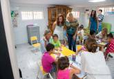 Visita de la alcaldesa y la consejera al Hogar de la Infancia en La Manga