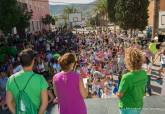 Llegada al IES Santa Lucía de la I Marcha Vuelta al Cole y flashmob