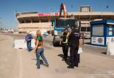 Instalacin de barreras New Jersey en el acceso al parking del Estadio Cartagonova