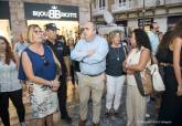 Concentracin en la plaza del Icue contra la violencia de gnero por el asesinato de una mujer en canteras a manos de su ex pareja