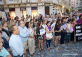 Concentracin en la plaza del Icue contra la violencia de gnero por el asesinato de una mujer en canteras a manos de su ex pareja