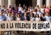 Minuto de silencio en repulsa al asesinato machista de Canteras