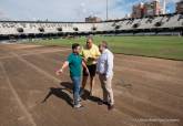 Trabajos de sustitucin del csped del estadio Cartagonova