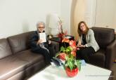 La alcaldesa recibe a Mar�a Teresa Cervantes que tendr� una plaza en Cartagena