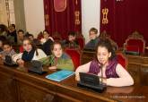 Recepcin a los alumnos de sexto de primaria del CEIP San Isidoro y Santa Florentina que participarn en el pleno infantil