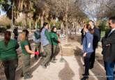Alumnos del Programa Mixto de Empleo y Formación PMEF en el Parque de la Rosa