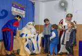 Reyes Magos entrega de juguetes en la asociación de vecinos Ensanche-Almarjal